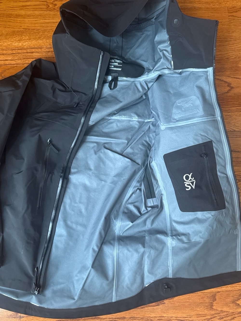 Arc'teryx Alpha SV Black Size Medium Waterproof Jacket - Picture 3 of 5